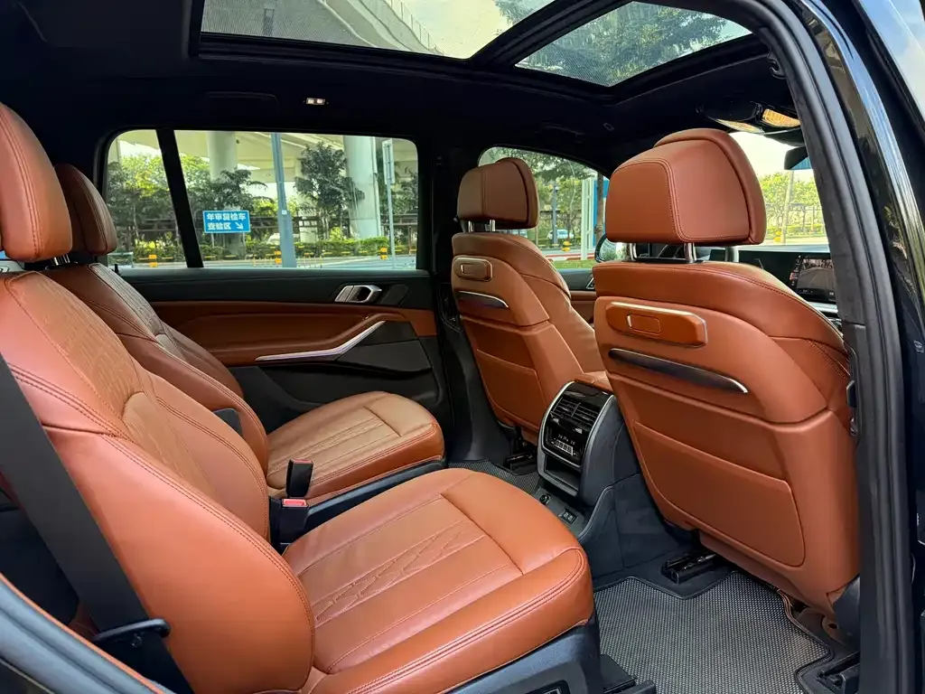 BMW X7 2024 из CN, фото 6