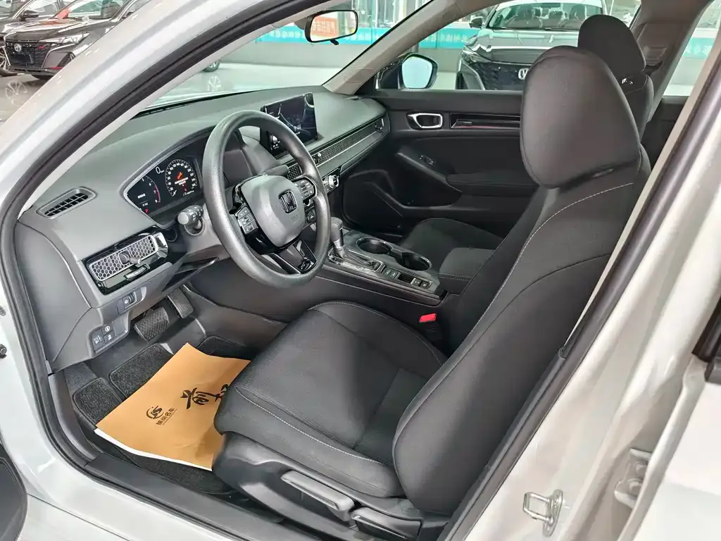 Honda Civic — фото 10