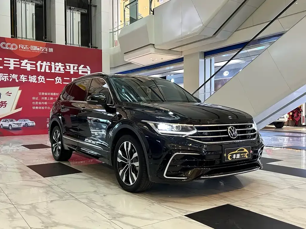 Volkswagen Tiguan L 2022 из CN, фото 3