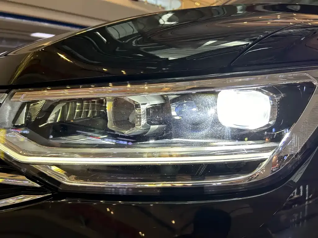 Volkswagen Tiguan L 2022 из CN, фото 4