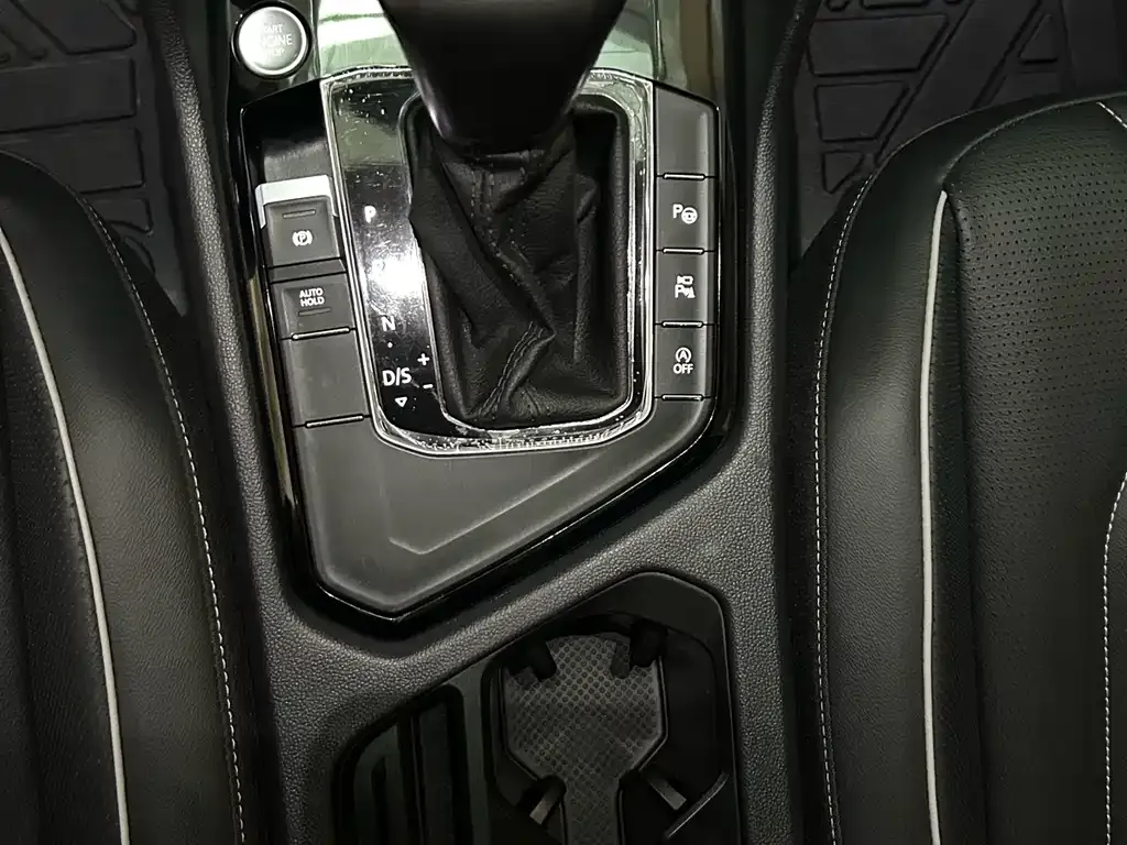 Volkswagen Tiguan L 2022 из CN, фото 9