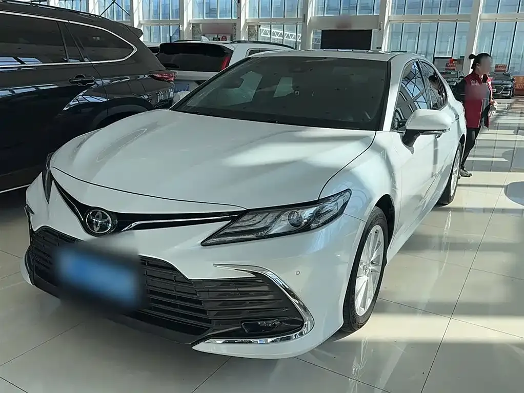 Toyota Camry 2022 из CN, фото 1