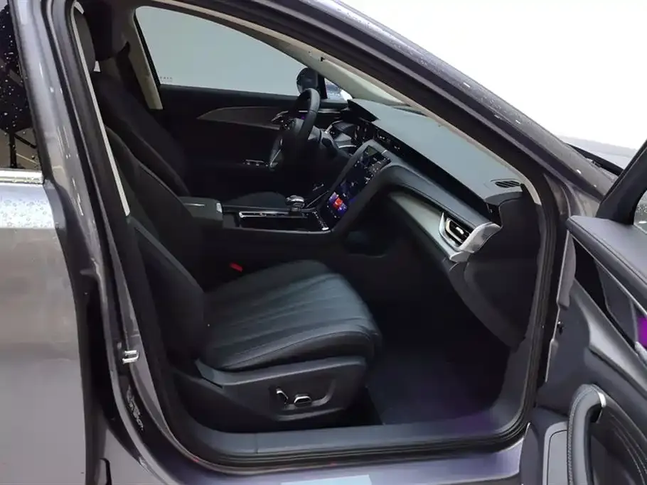 Hongqi H5 2023 из CN, фото 8