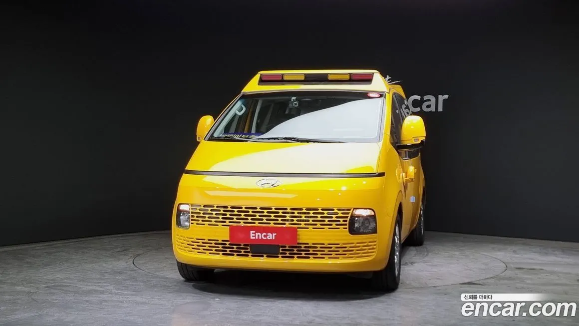 Hyundai Staria 2023 из KR, фото 3