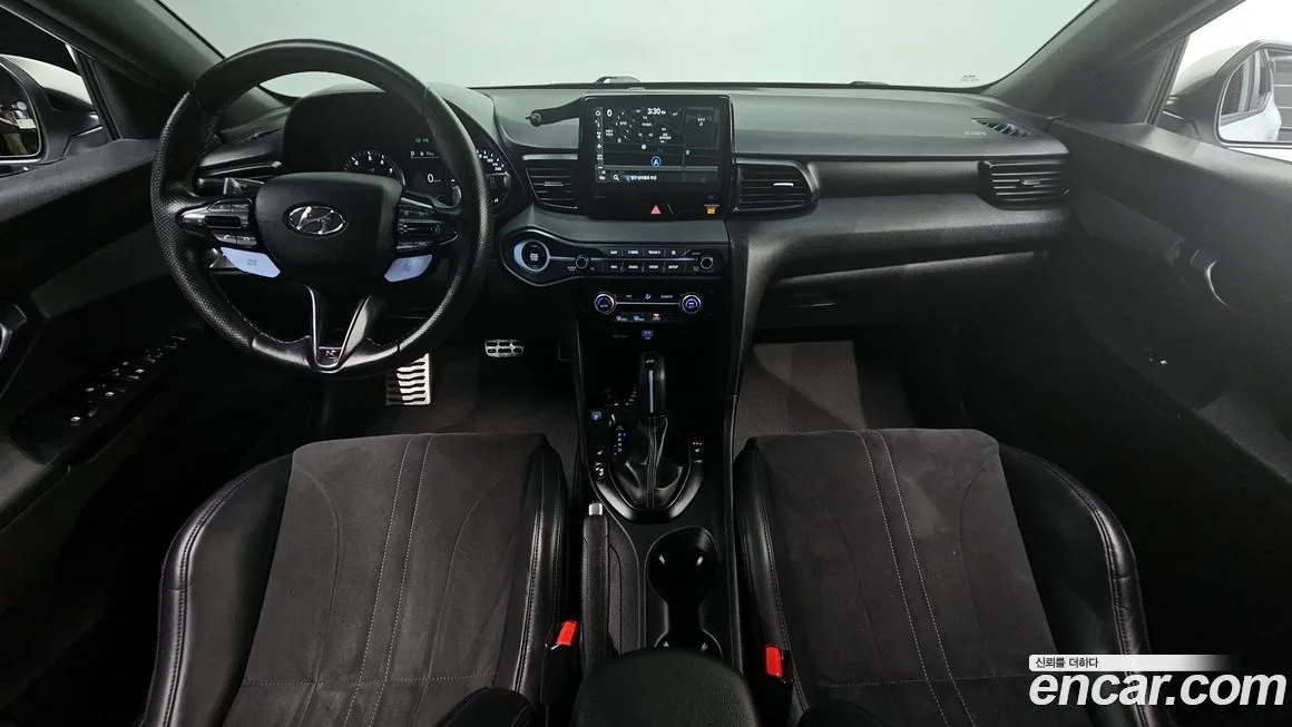 Hyundai Veloster — фото 7