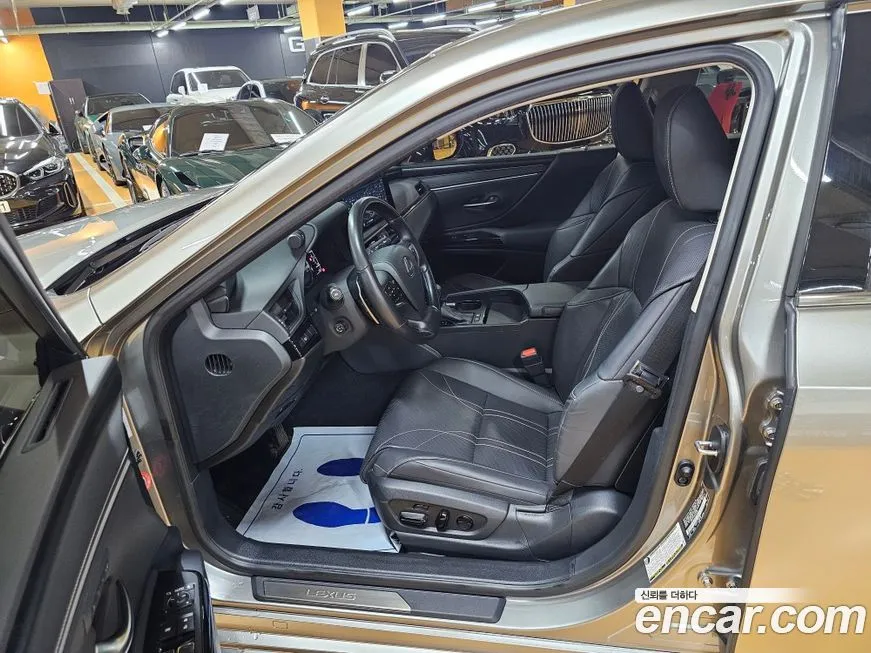 Lexus ES 2025 из KR, фото 10