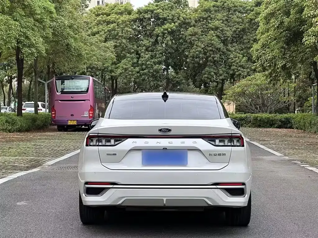 Ford Mondeo 2022 из CN, фото 6