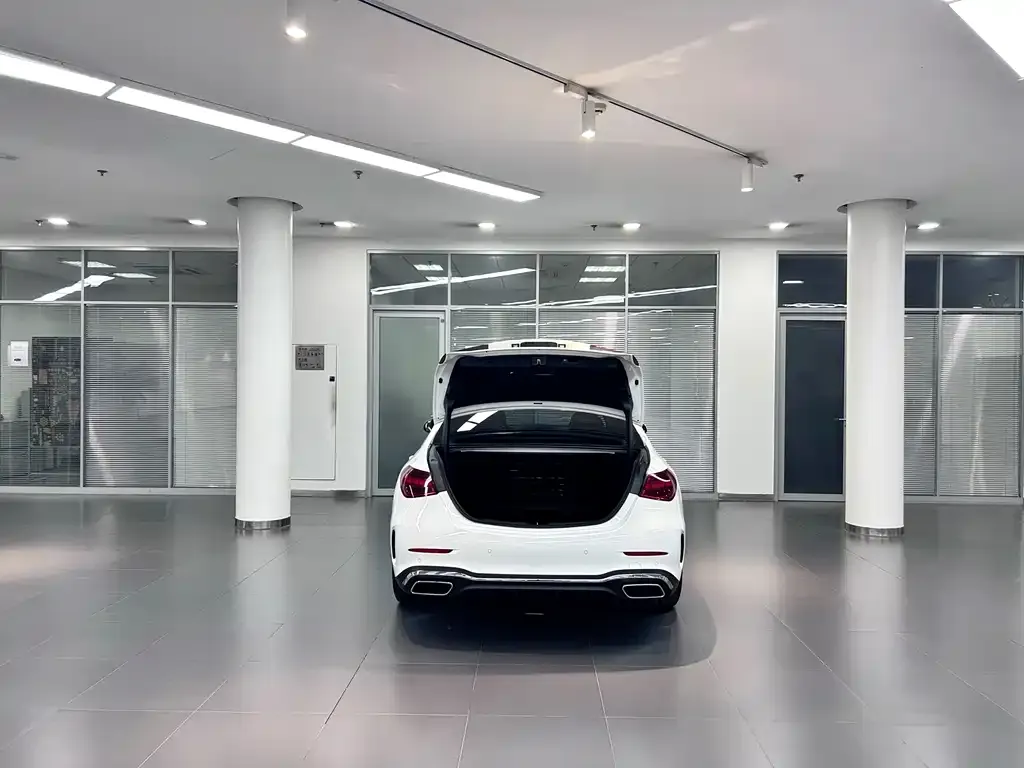 Mercedes-Benz C-Class 2023 из CN, фото 6