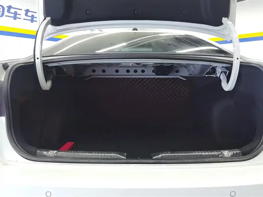 Volkswagen Bora 2025 из CN, фото 4