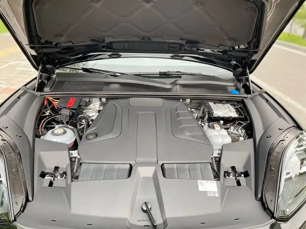 Porsche Cayenne Hybrid 2024 из CN, фото 6