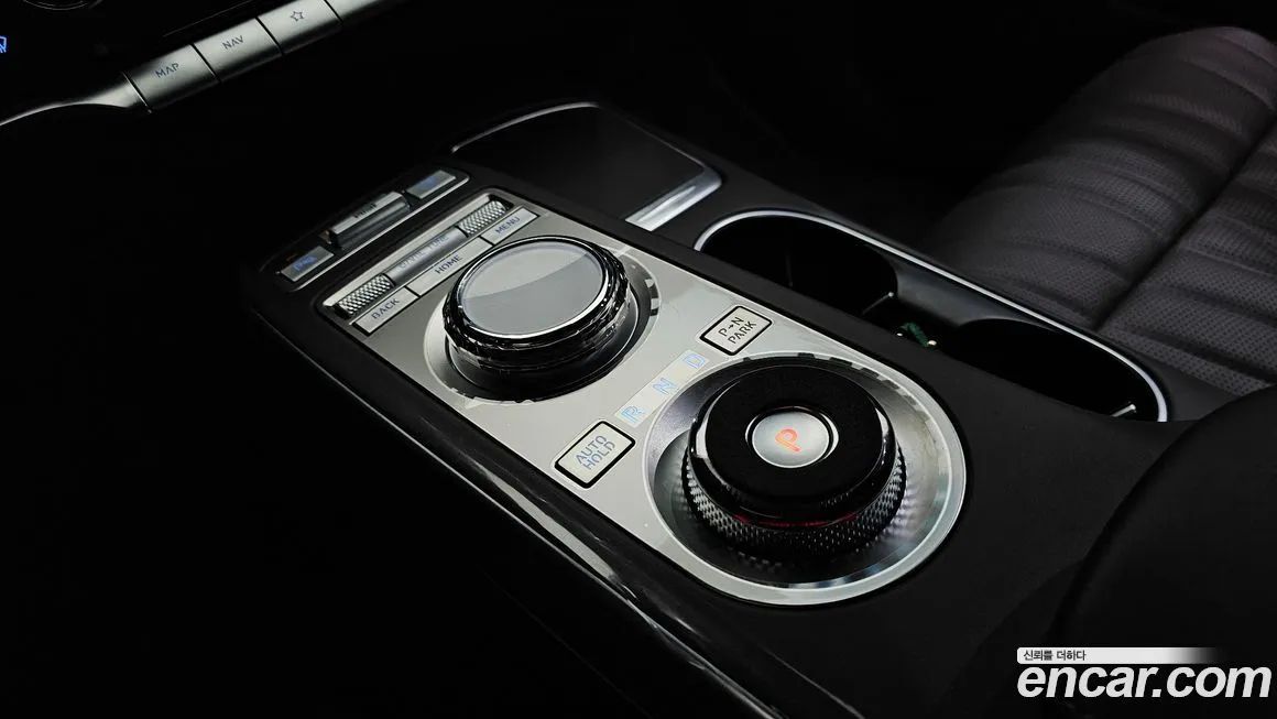 Genesis GV70 — фото 9