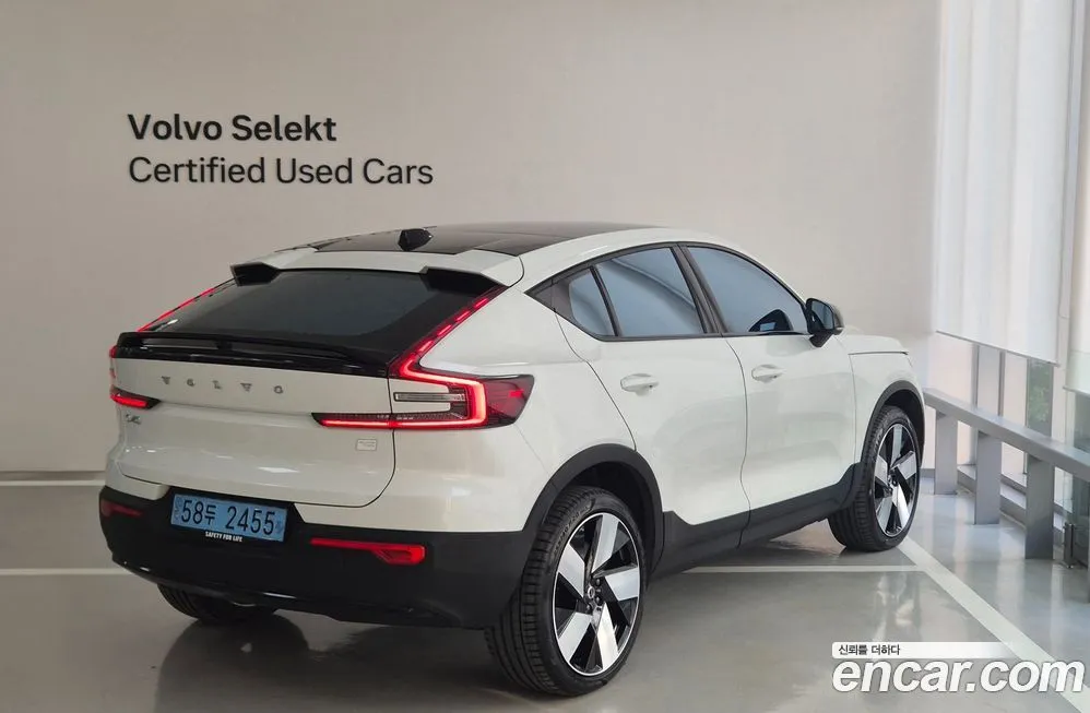 Volvo C40 2024 из KR, фото 2