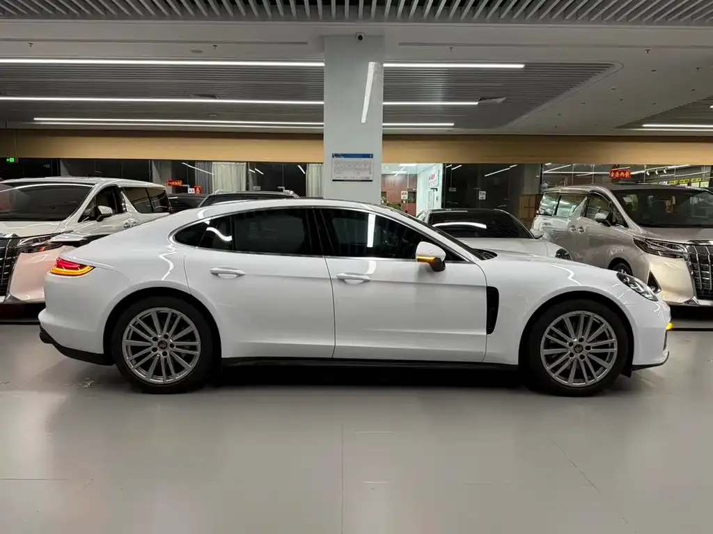 Porsche Panamera 2022 из CN, фото 7