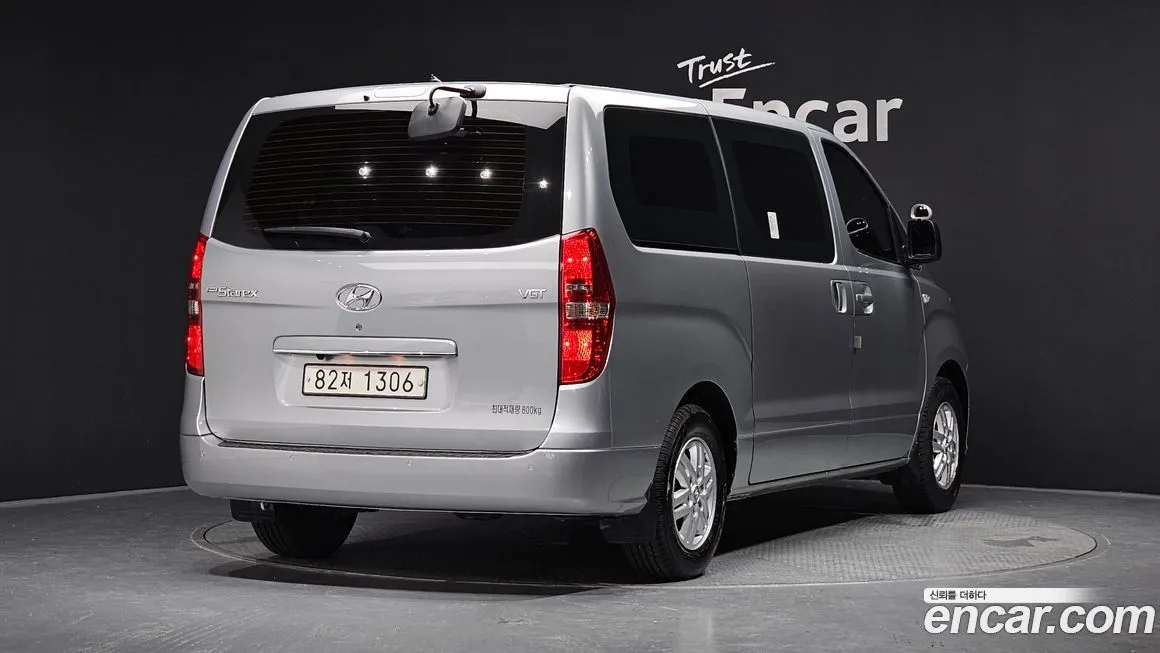 Hyundai Starex — фото 2