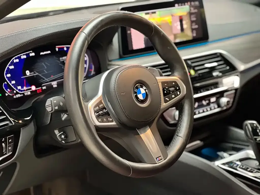 BMW 5 Series 2022 из CN, фото 7
