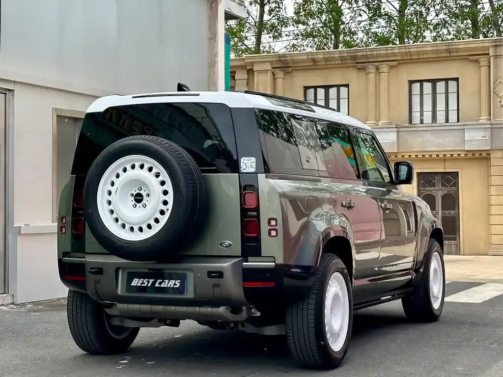Land Rover Defender — фото 6
