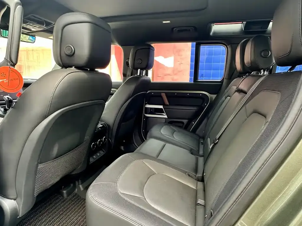 Land Rover Defender — фото 9