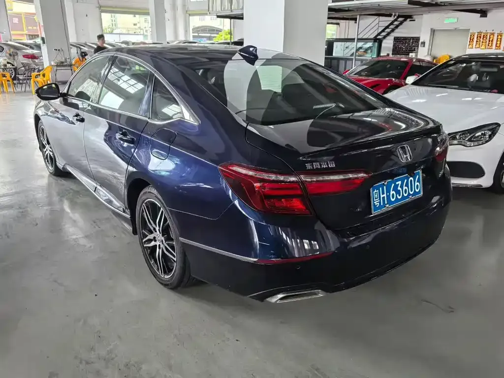 Honda Inspire — фото 6