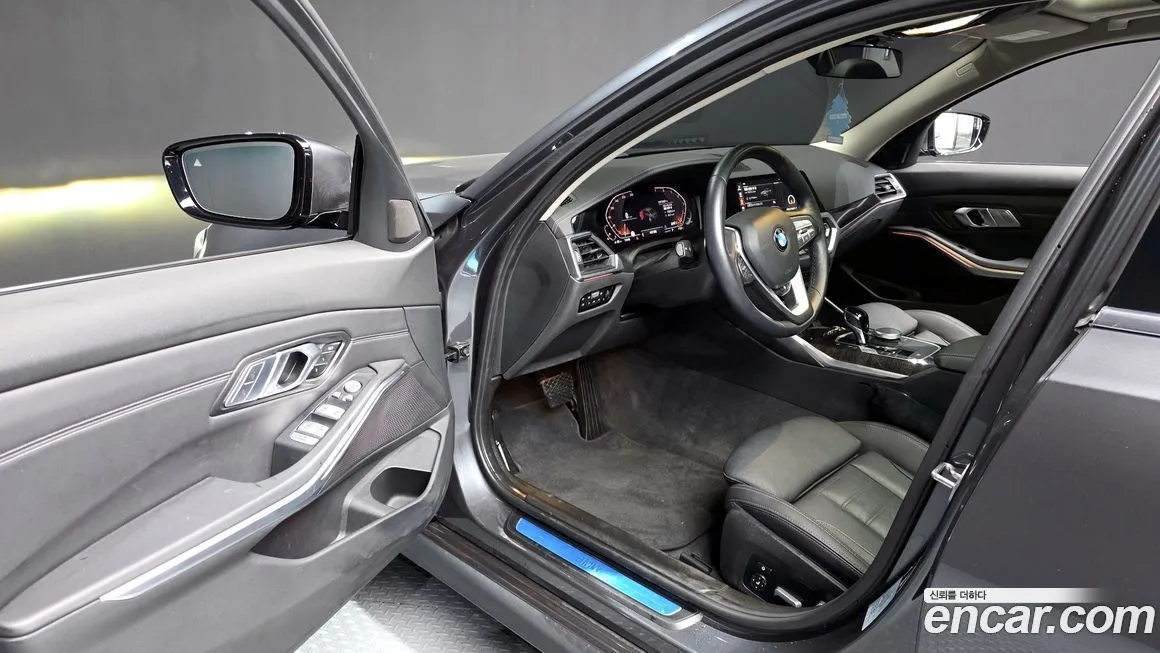 BMW 3-Series 2022 из KR, фото 10