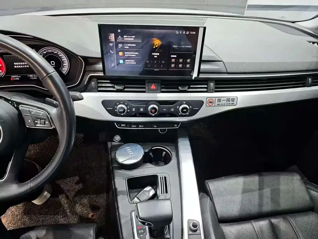Audi A4L 2021 из CN, фото 7