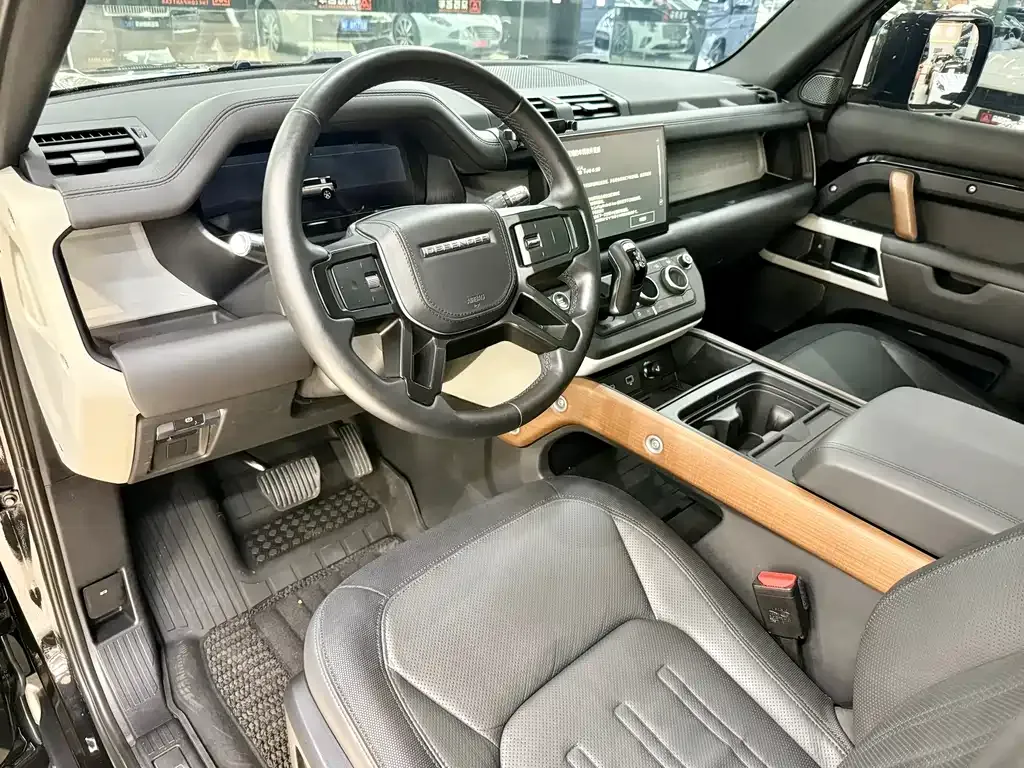 Land Rover Defender — фото 6