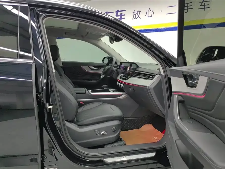 Hongqi HS5 2025 из CN, фото 8