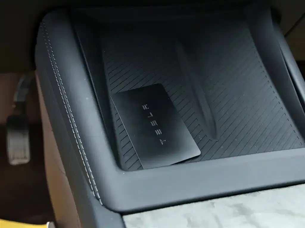 Tesla Model 3 2023 из CN, фото 10
