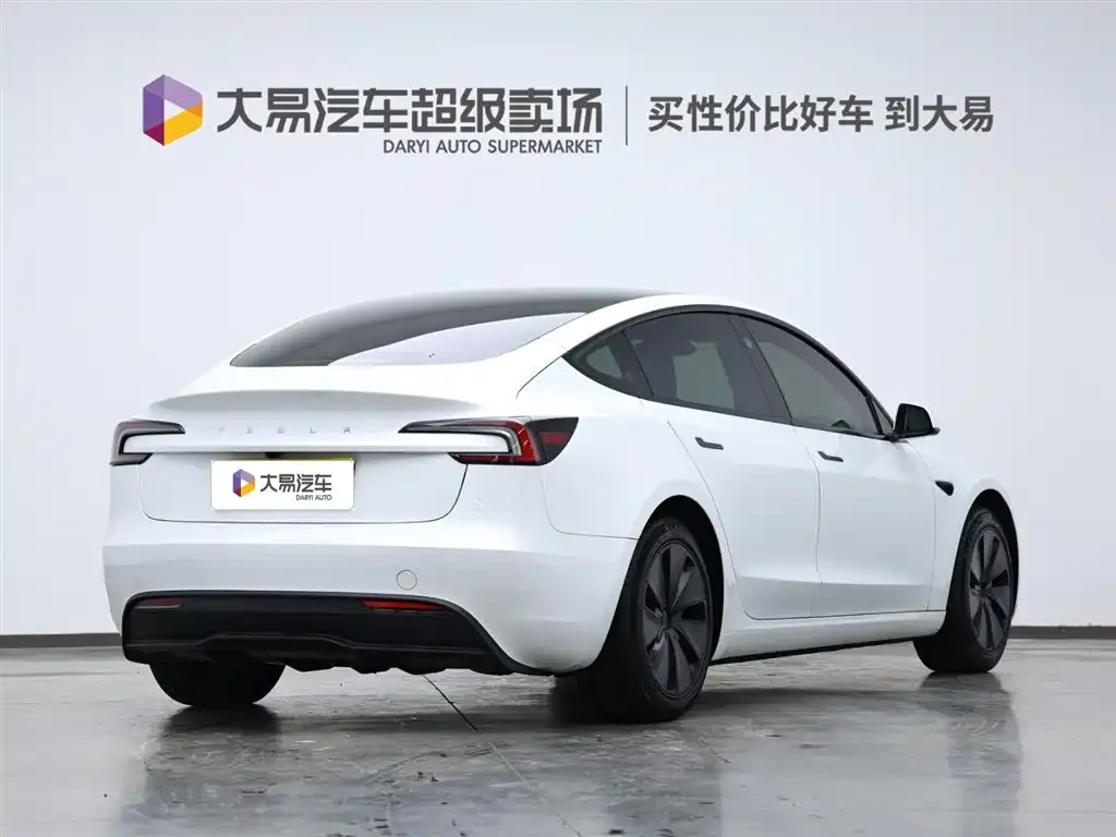 Tesla Model 3 2023 из CN, фото 3