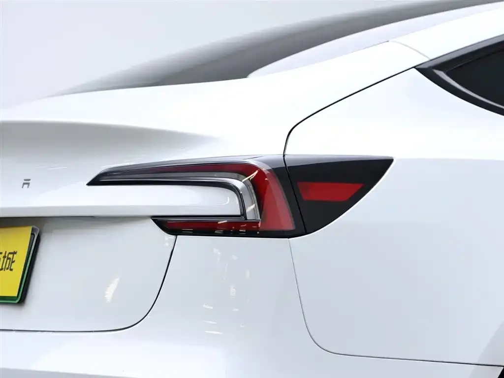 Tesla Model 3 2023 из CN, фото 5