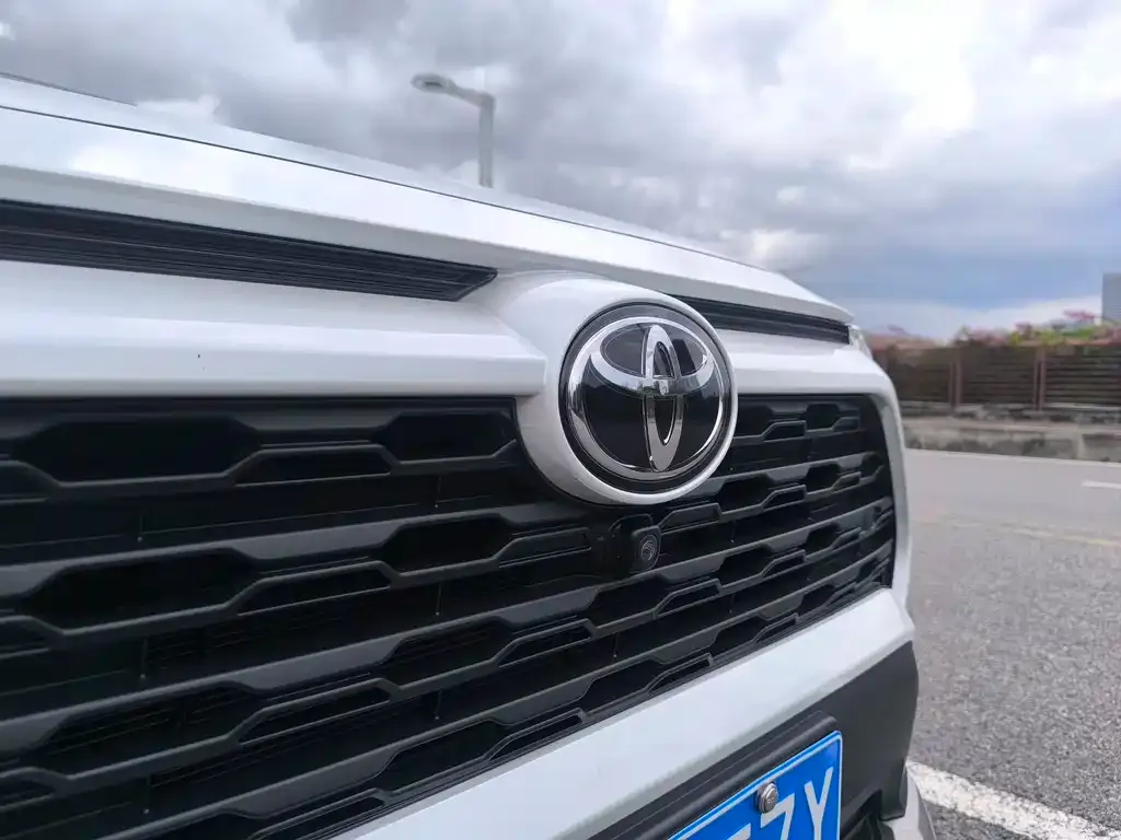 Toyota RAV4 2023 из CN, фото 3
