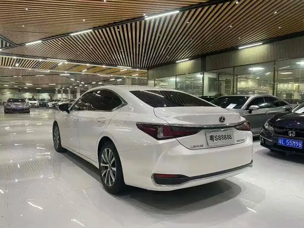 Lexus ES 2021 из CN, фото 4