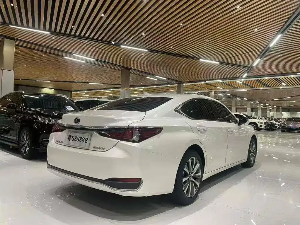 Lexus ES 2021 из CN, фото 5