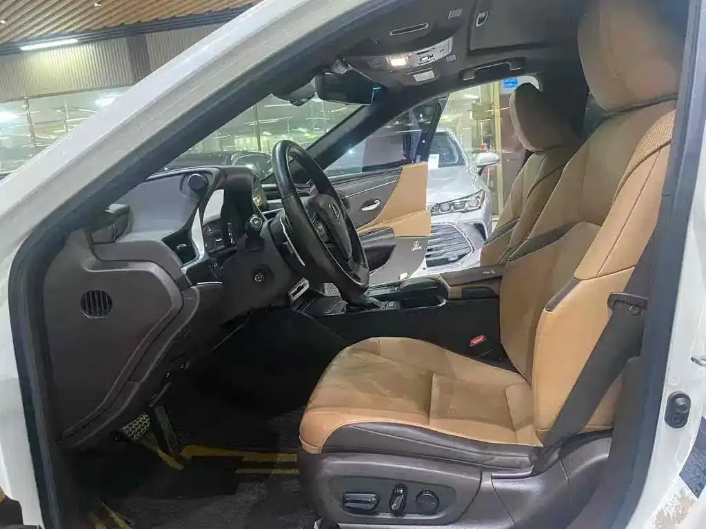 Lexus ES 2021 из CN, фото 7