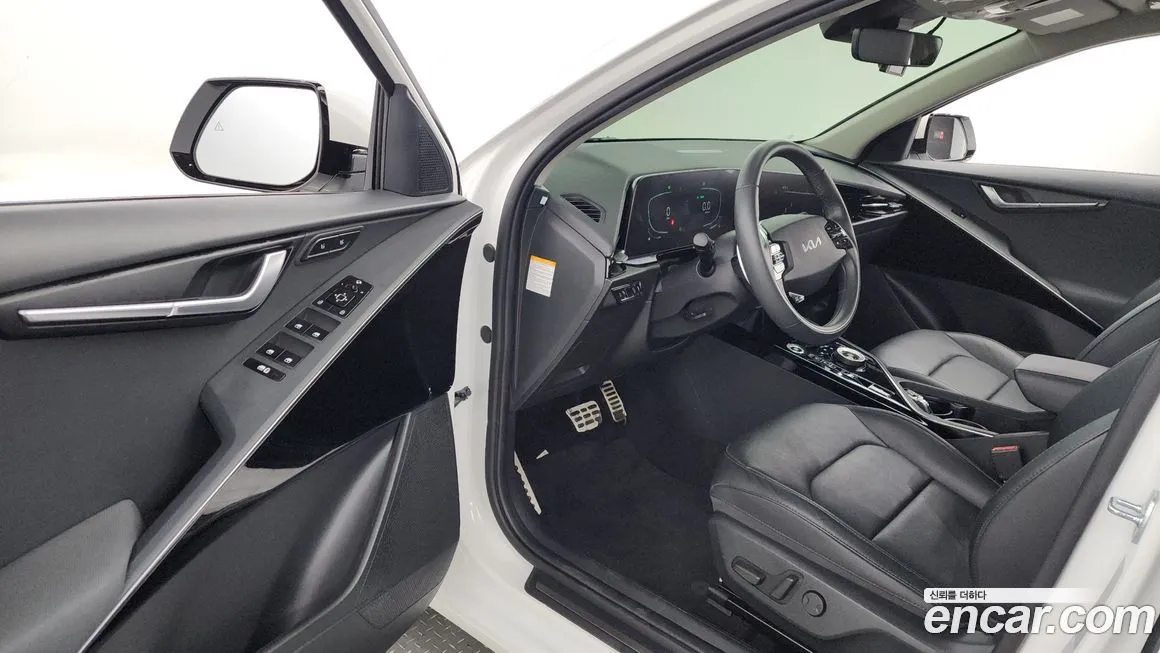 Kia Niro — фото 10