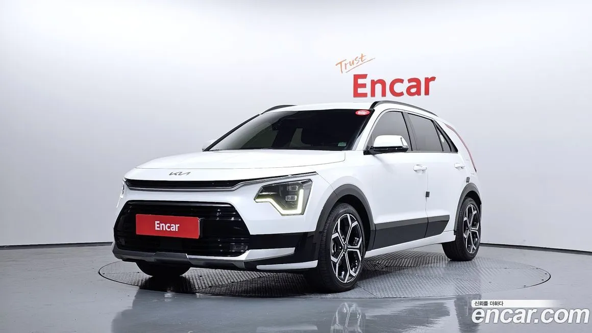Kia Niro — фото 1