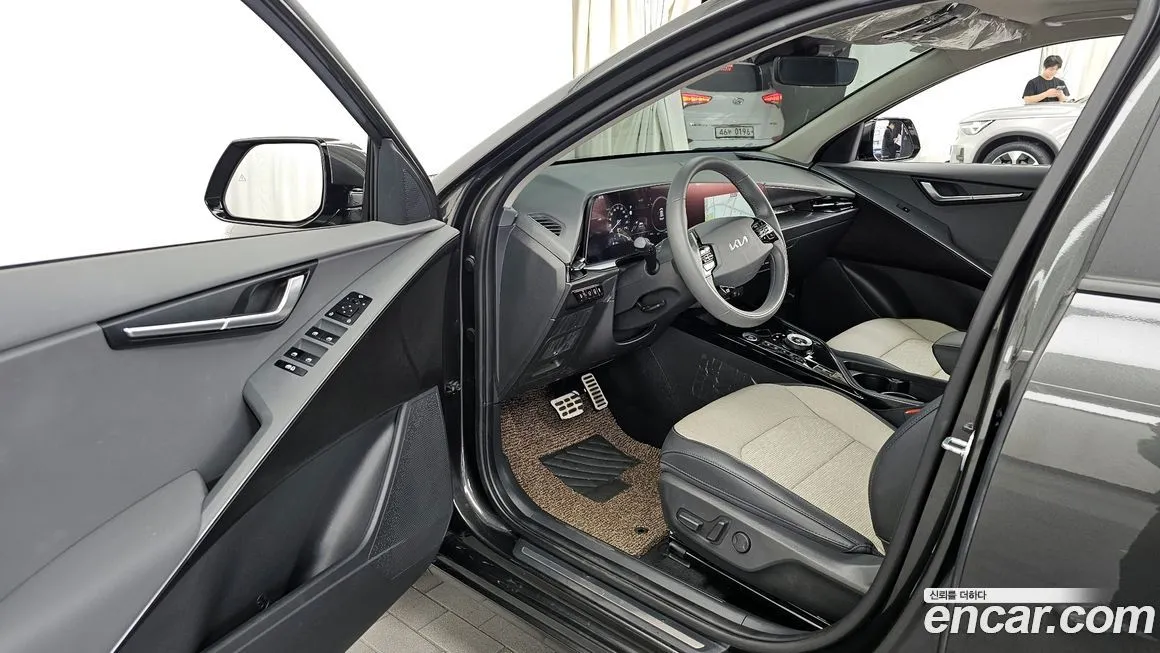 Kia Niro — фото 10