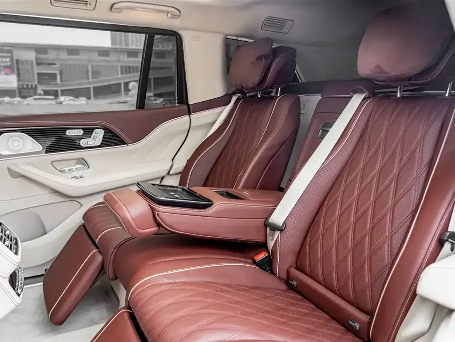 Mercedes-Benz GLS — фото 10