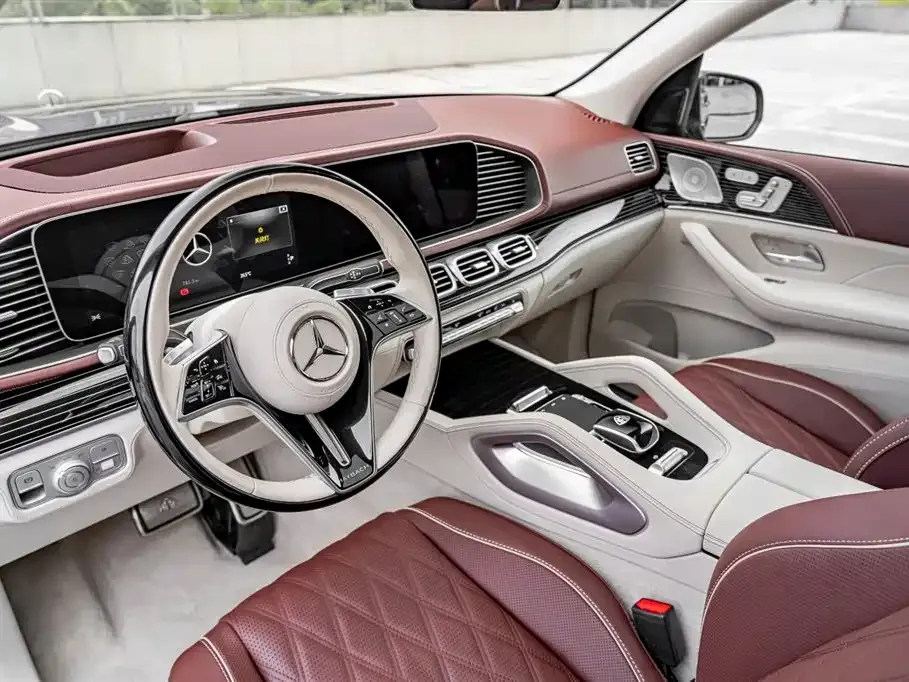 Mercedes-Benz GLS — фото 7