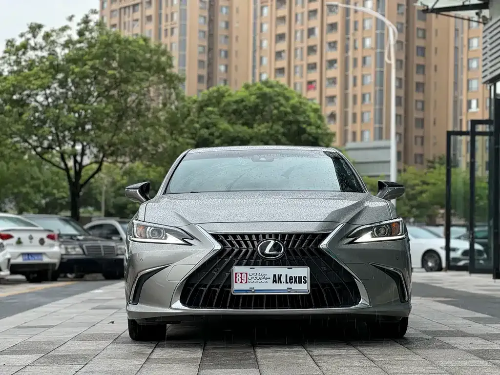 Lexus ES — фото 2