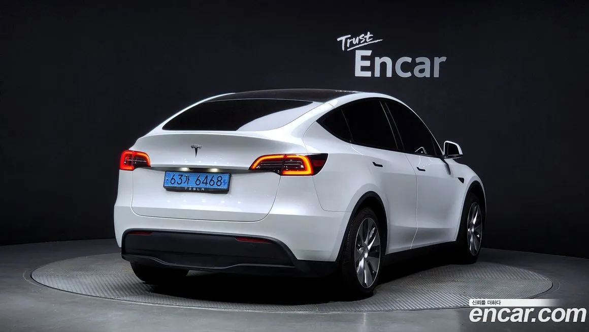 Tesla Model Y 2021 из KR, фото 2