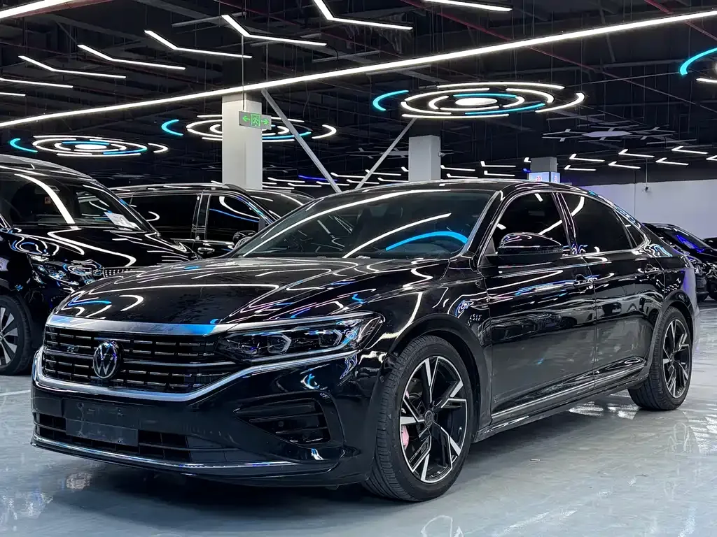 Volkswagen Passat 2022 из CN, фото 1