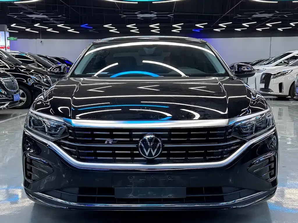 Volkswagen Passat 2022 из CN, фото 2