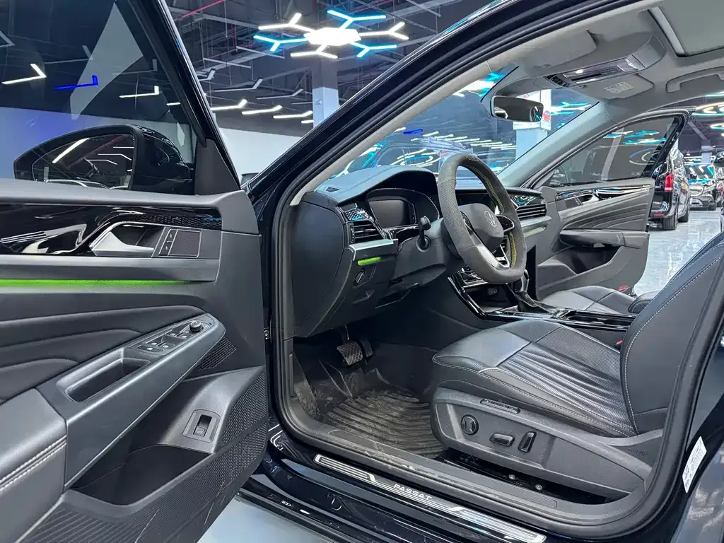 Volkswagen Passat 2022 из CN, фото 4