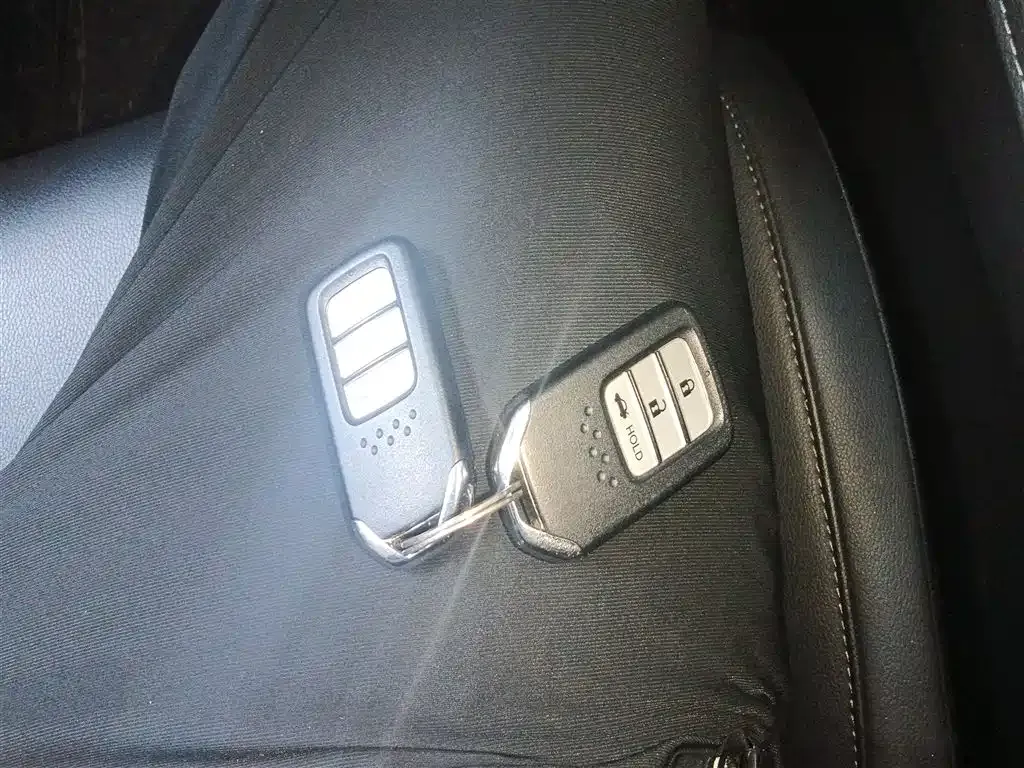 Honda Accord — фото 9