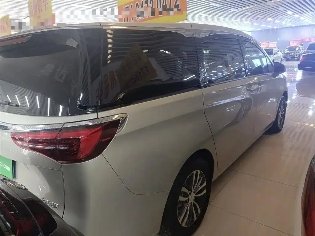 Buick GL8 2022 из CN, фото 10