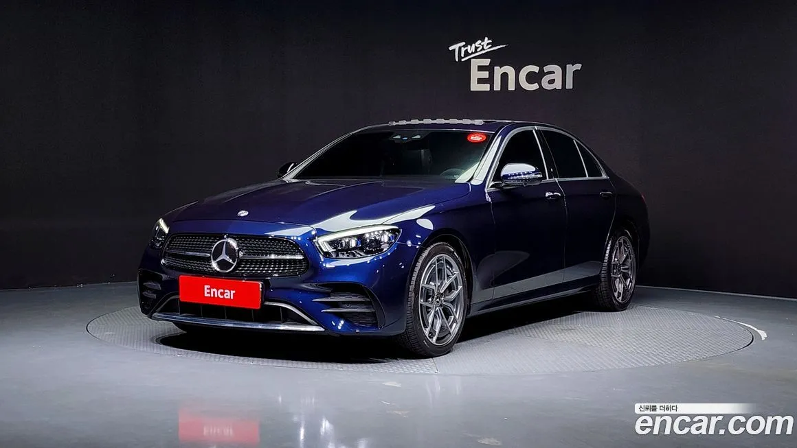 Mercedes-Benz E-Class — фото 1