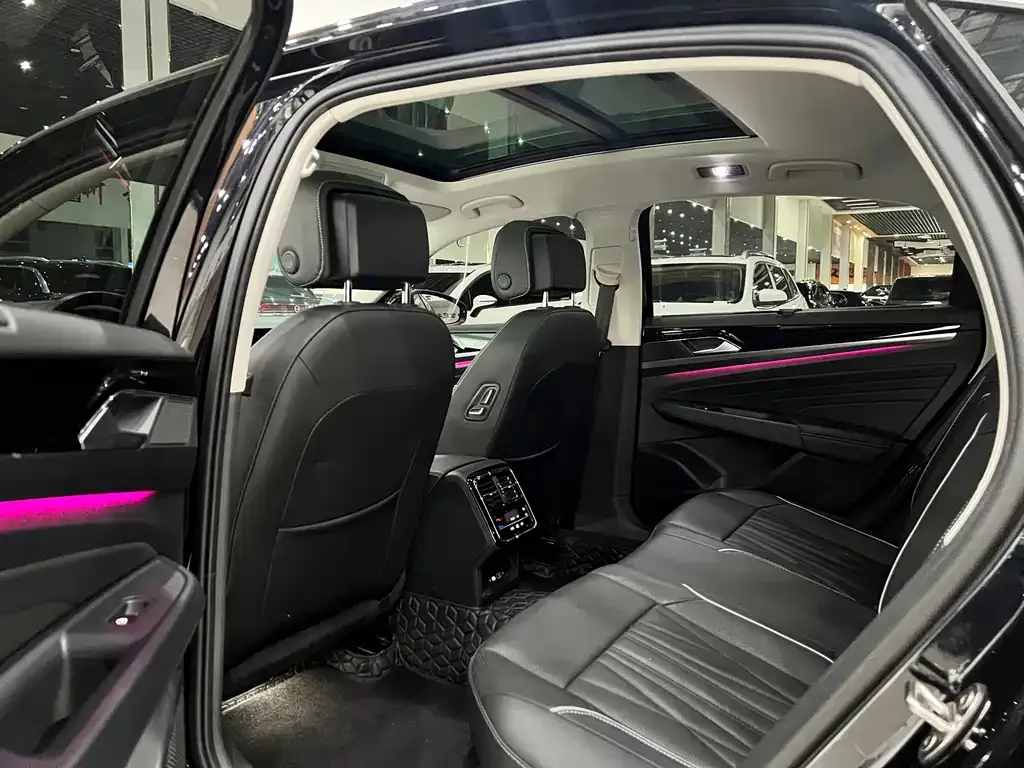 Volkswagen Passat — фото 10