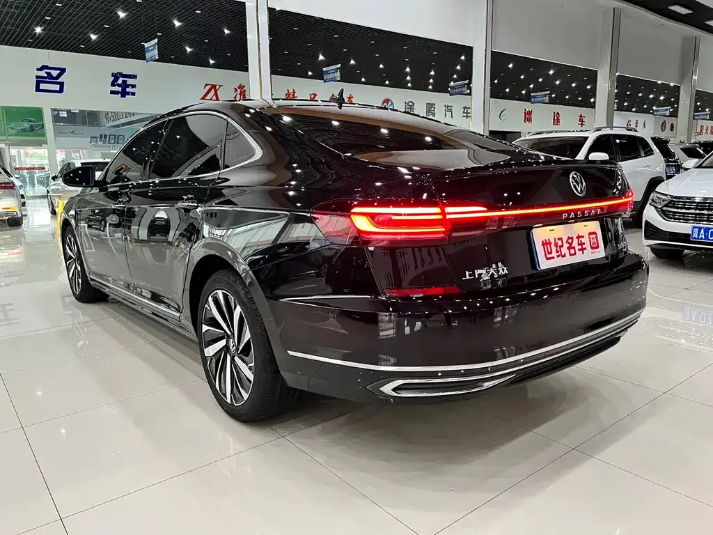 Volkswagen Passat — фото 5