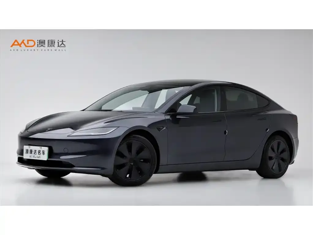 Tesla Model 3 — фото 1