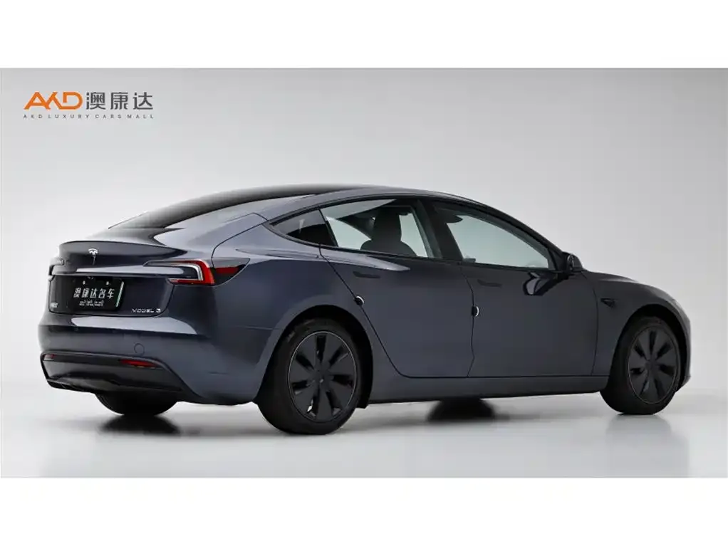 Tesla Model 3 — фото 3